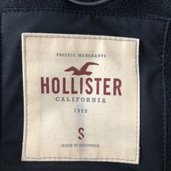 Hollister Lightweight Jacket - Picture 2 of 4